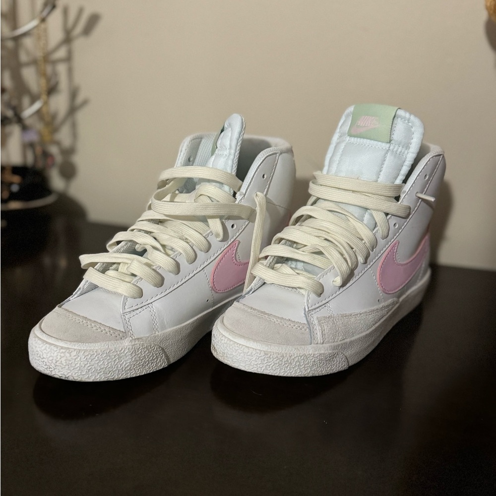Girls Nike Blazer